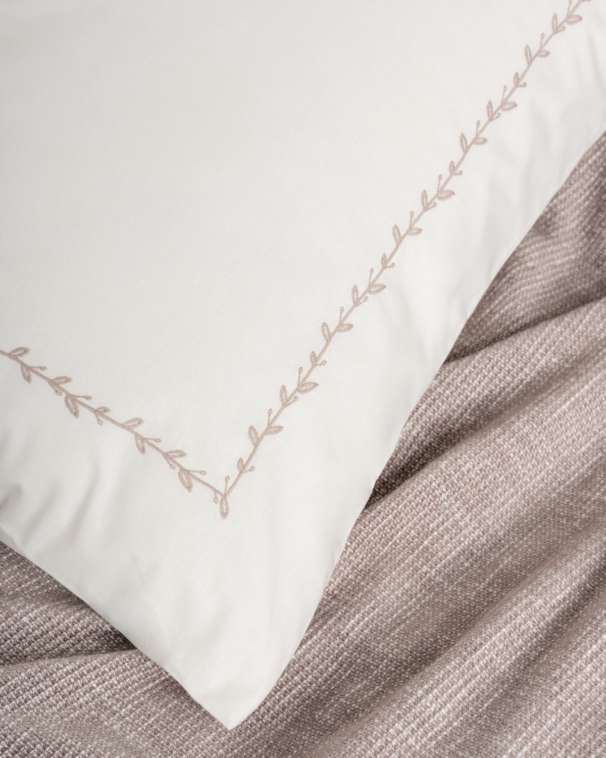 Cotton Box Embrova Şönil Çift Kişilik Yatak Örtüsü/Pike Takımı Loom Bej