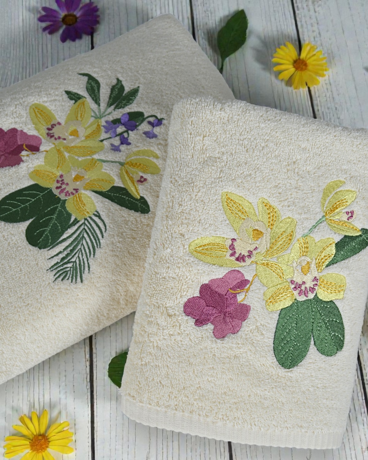 EMBROIDERED TOWEL SETS
