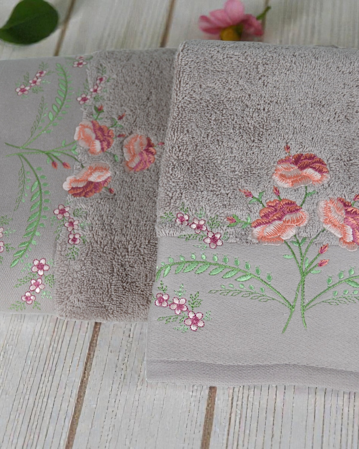 EMBROIDERED TOWEL SETS