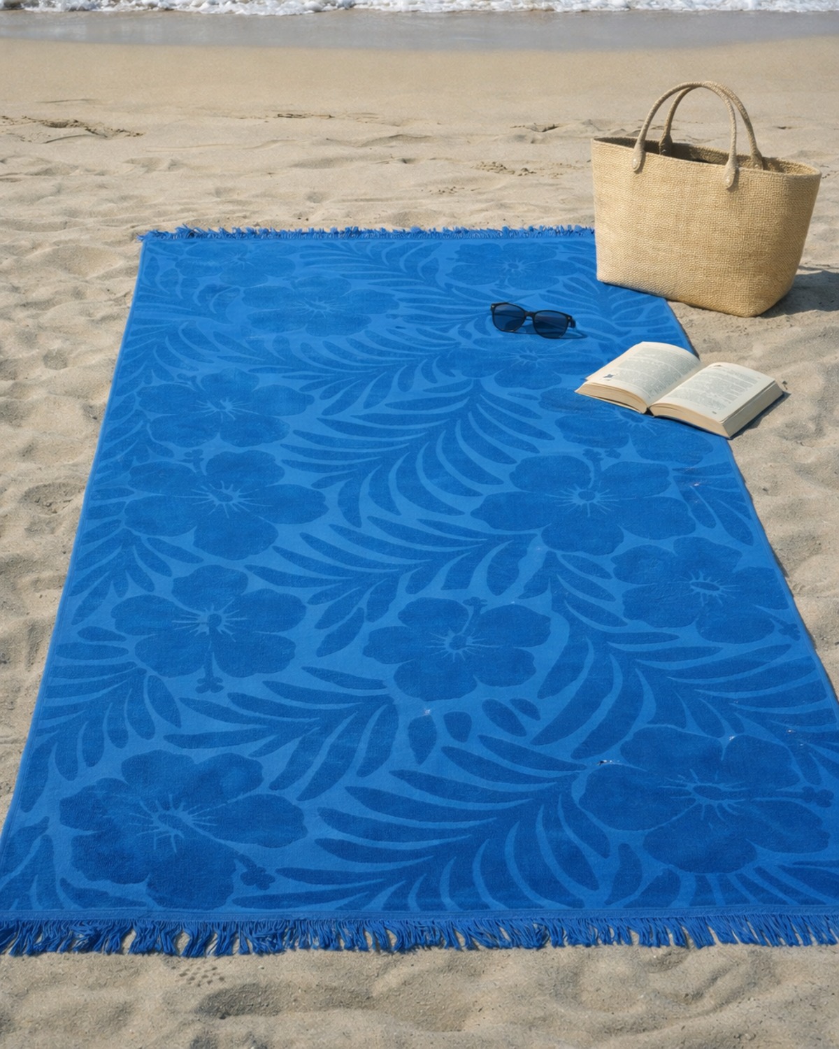 BEACH LIFE